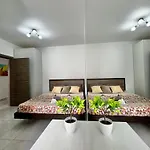 Appartement 4 Bedroom With Swimming Pool *