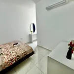 4 Bedroom With Swimming Pool Appartement