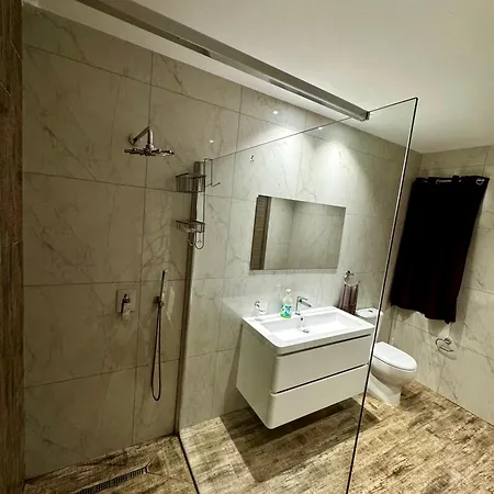 Appartement 4 Bedroom With Swimming Pool