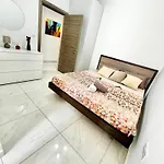 4 Bedroom With Swimming Pool