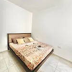Apartamento 4 Bedroom With Swimming Pool *