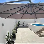 Appartamento 4 Bedroom With Swimming Pool *