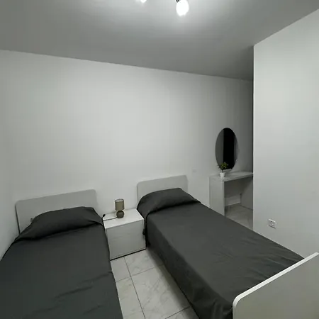 アパート 4 Bedroom With Swimming Pool *
