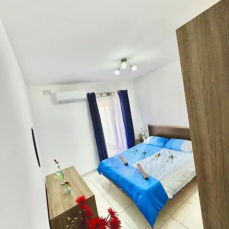 4 Bedroom With Swimming Pool Apartment Fgura