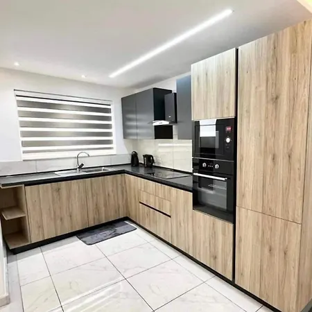 4 Bedroom With Swimming Pool Fgura