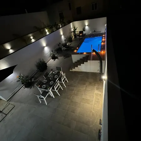 4 Bedroom With Swimming Pool Fgura