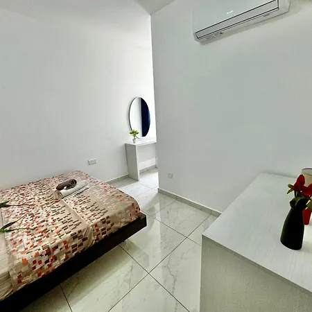 4 Bedroom With Swimming Pool Apartment