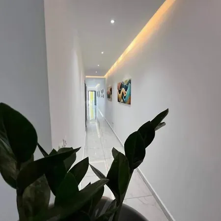 Apartment 4 Bedroom With Swimming Pool Fgura