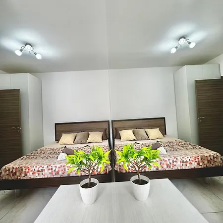4 Bedroom With Swimming Pool Apartment Fgura